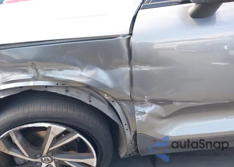 2019 Volvo Xc40 T4 R-Design z USA, uszkodzony, nr VIN YV4AC2HM0K2152315